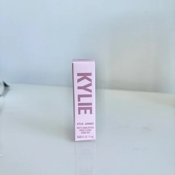 💞 2 for $15 💞 NIB Kylie Cosmetics Matte Liquid Lipstick Mini 1 ml / 0.03… - Picture 3 of 5